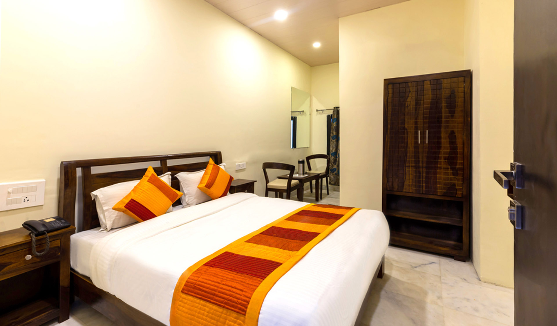 HotelBajrang